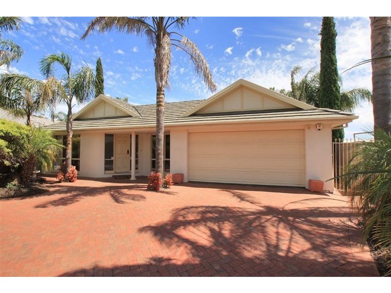 4 Hollyoaks Court, Happy Valley SA 5159