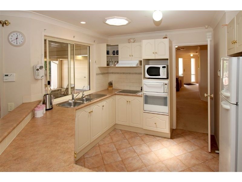 4 Hollyoaks Court, Happy Valley SA 5159