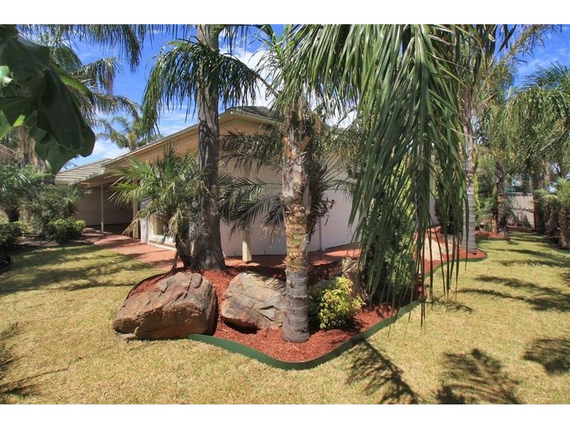 4 Hollyoaks Court, Happy Valley SA 5159