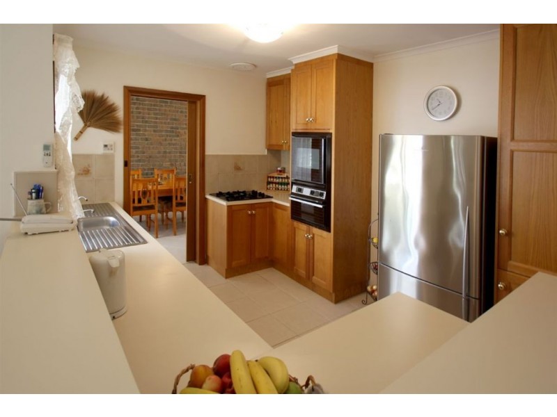 204 Chandlers Hill Rd, Happy Valley SA 5159