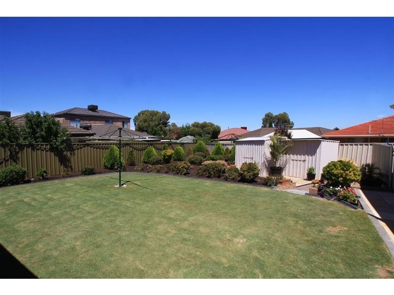 6 McCormack Crescent, Woodcroft SA 5162