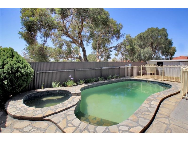 7 Buttercup Grove, Morphett Vale SA 5162