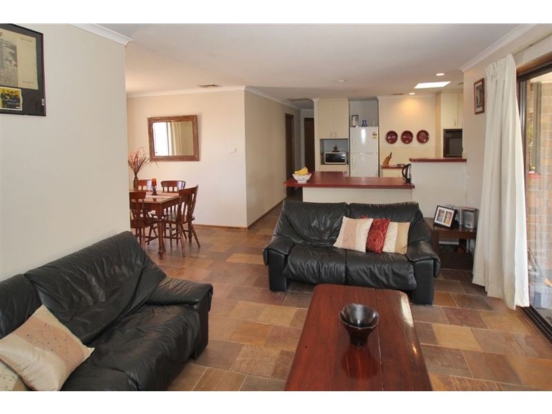 7 Buttercup Grove, Morphett Vale SA 5162