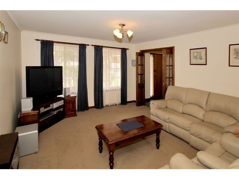 3 La Salle Court, Happy Valley SA 5159