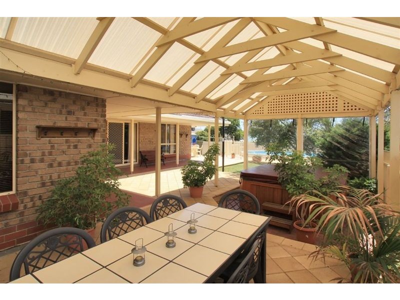 3 La Salle Court, Happy Valley SA 5159