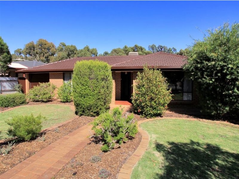 26 Southbound Avenue, Aberfoyle Park SA 5159