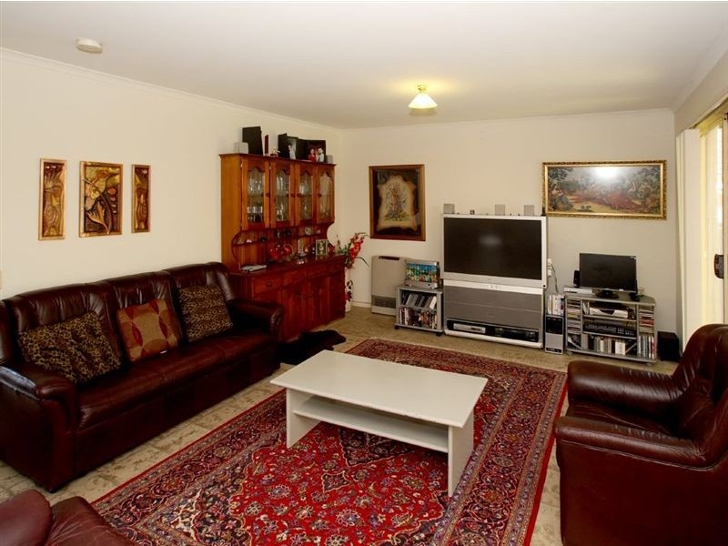 4 Cranbourne Drive, O’halloran Hill SA 5158