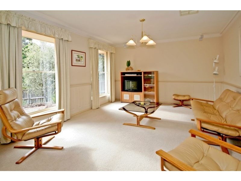 15 Songlark Grove, Flagstaff Hill SA 5159