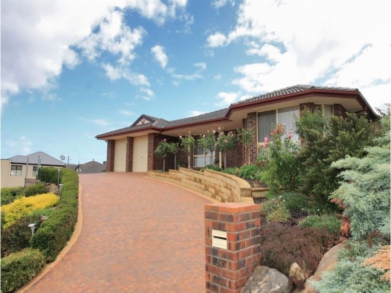 38 Coachwood Drive, Aberfoyle Park SA 5159