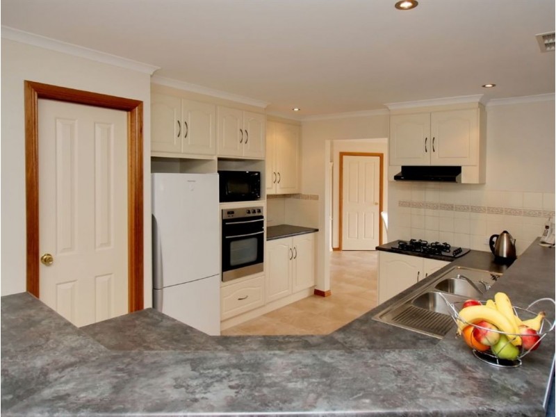 38 Coachwood Drive, Aberfoyle Park SA 5159