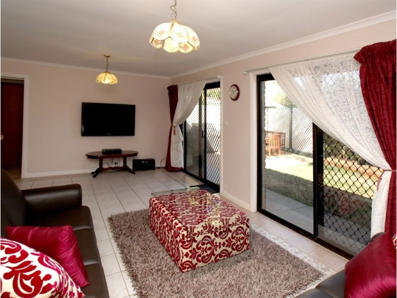 1 Lowry Court, Flagstaff Hill SA 5159