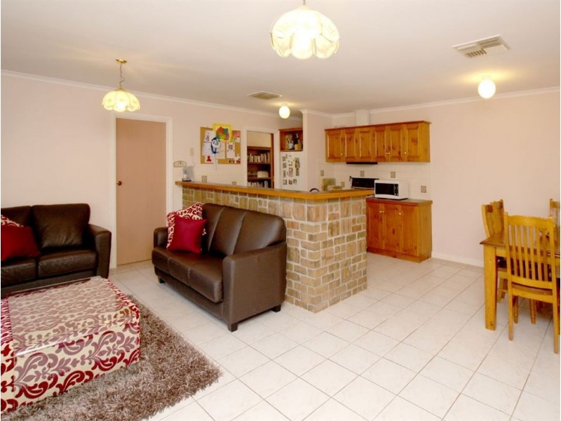 1 Lowry Court, Flagstaff Hill SA 5159