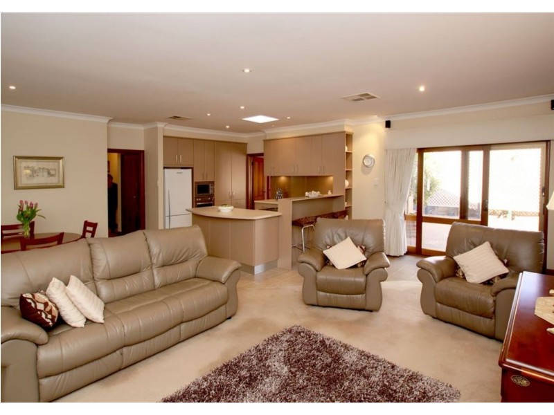 54 Kingfisher Circuit, Flagstaff Hill SA 5159