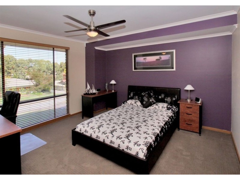 11 Musgrave Avenue, Aberfoyle Park SA 5159