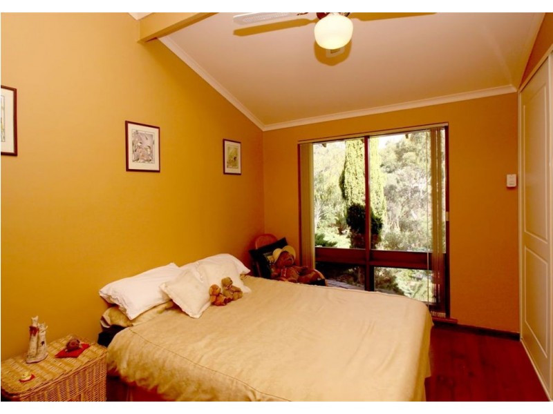 9 Nayook Grove, Happy Valley SA 5159