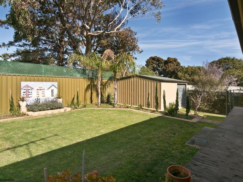 28 Griffiths Drive, Moana SA 5169