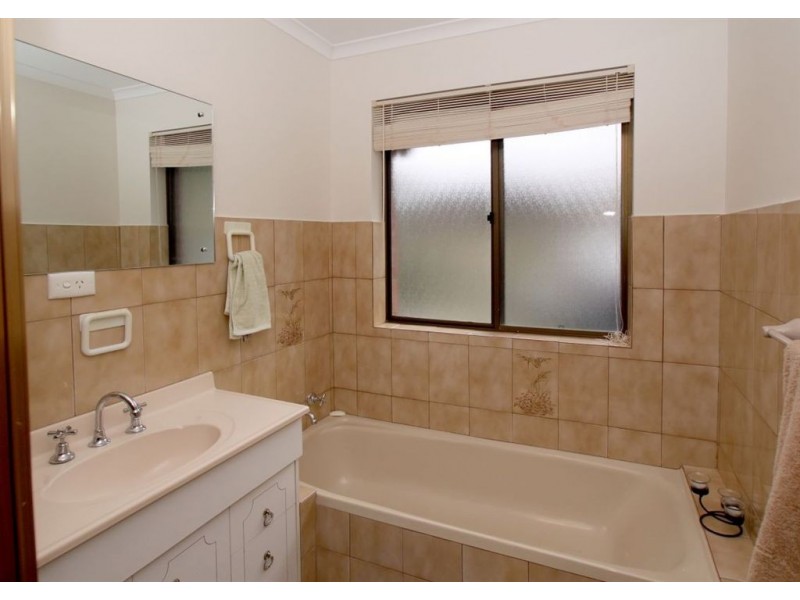1 Sarepta Court, Flagstaff Hill SA 5159