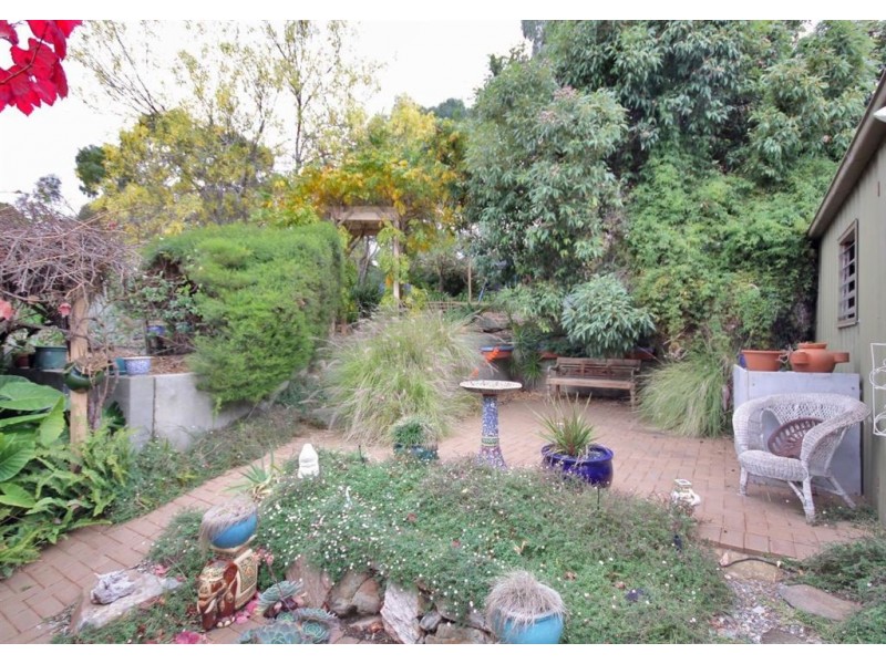 16 Jerilderie Drive, Happy Valley SA 5159