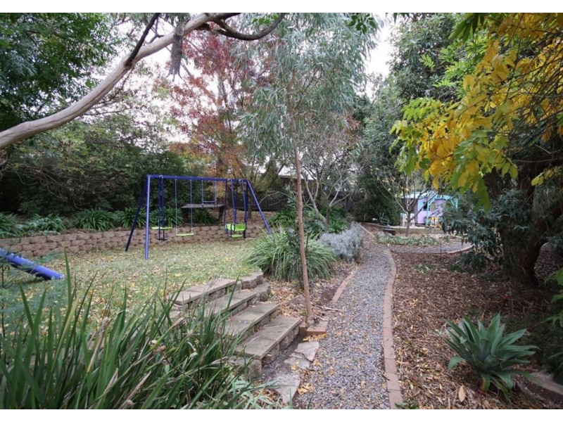 16 Jerilderie Drive, Happy Valley SA 5159