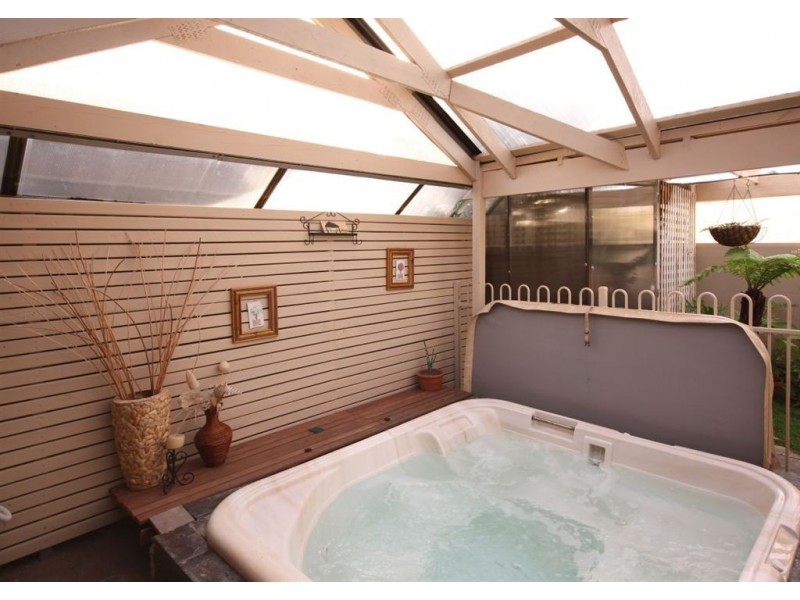 57 Pine Drive, Aberfoyle Park SA 5159