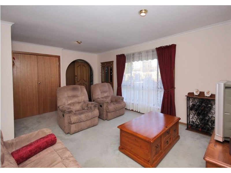 9 Surreyville Grove, Old Reynella SA 5161