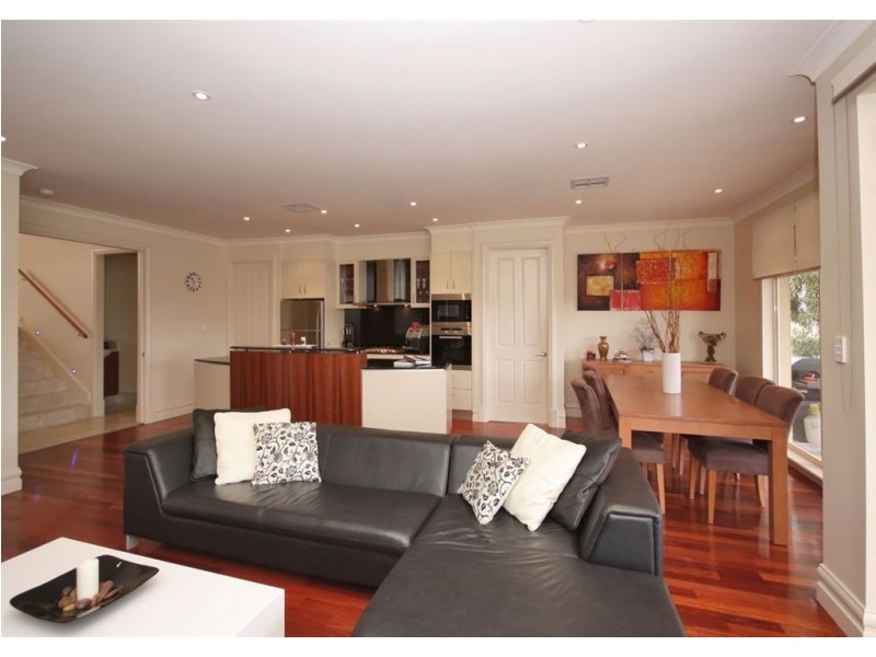 16 Ironbark Ave, Flagstaff Hill SA 5159
