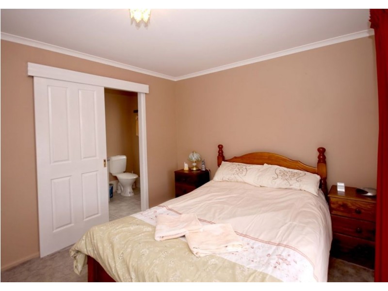 78 McInerney Ave, Mitchell Park SA 5043
