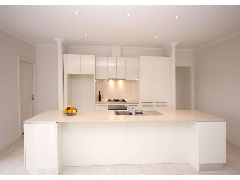 1 Burton Bank, Aldinga Beach SA 5173