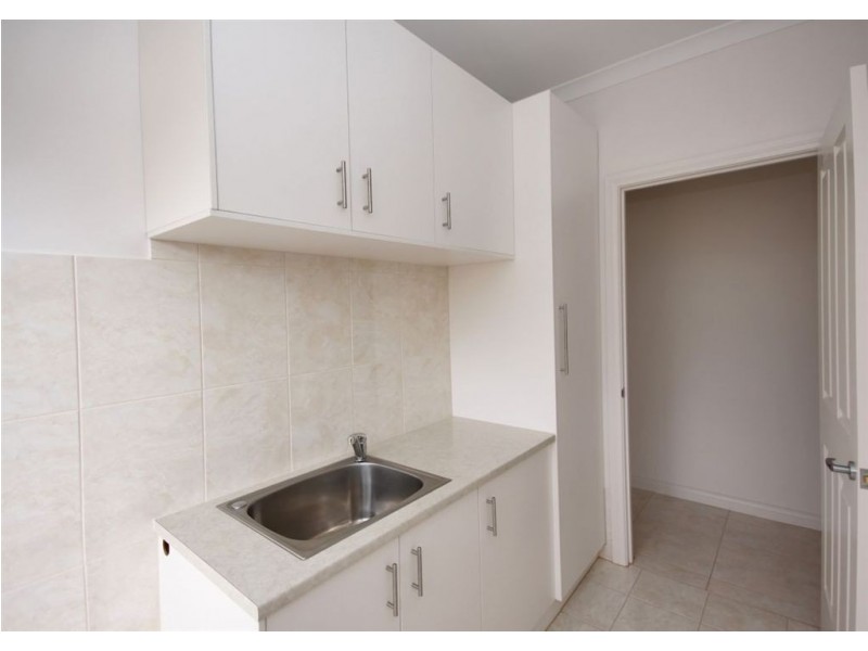 1 Burton Bank, Aldinga Beach SA 5173