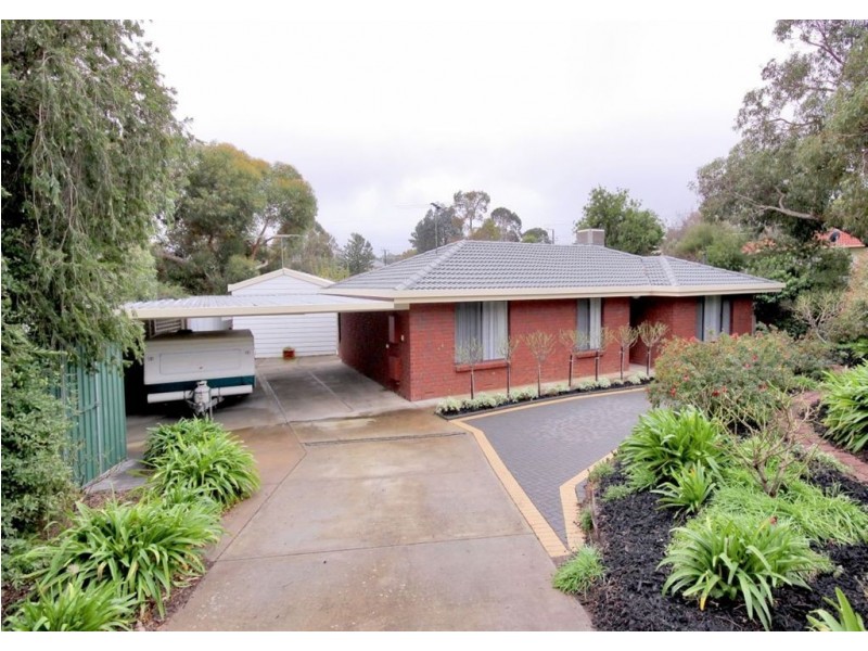 10 Maple Avenue, Aberfoyle Park SA 5159