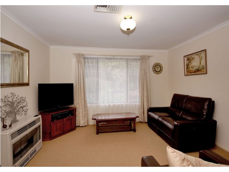 10 Maple Avenue, Aberfoyle Park SA 5159