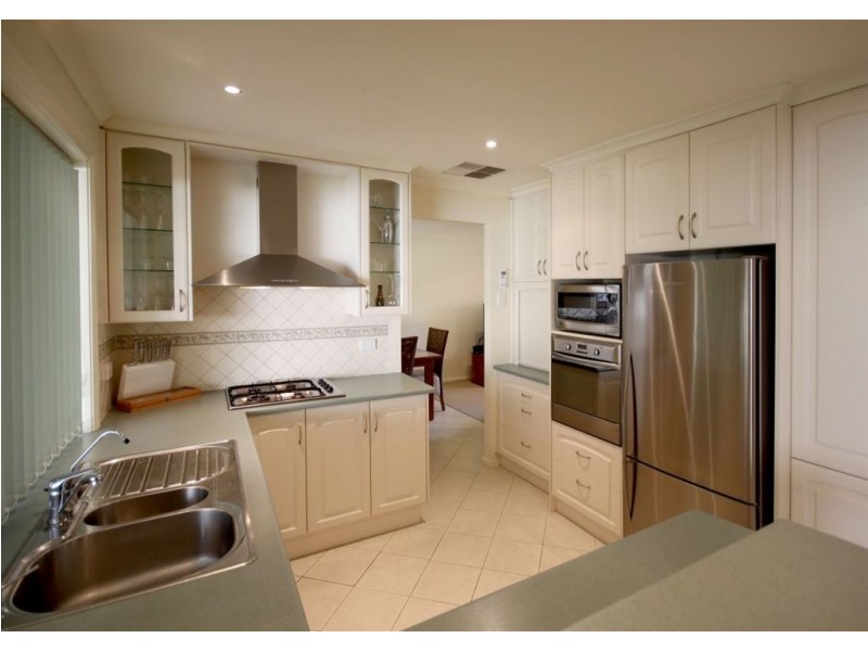 32 Glenhuntly Drive, Flagstaff Hill SA 5159