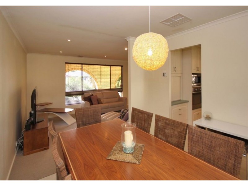 32 Glenhuntly Drive, Flagstaff Hill SA 5159