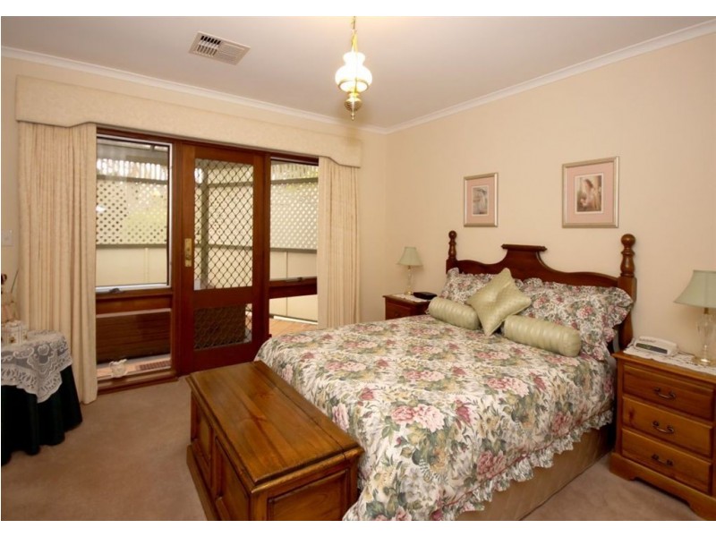 15 Ridgway Drive, Flagstaff Hill SA 5159