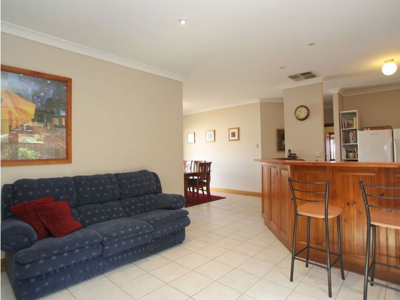 14 Jutland Parade, Woodcroft SA 5162