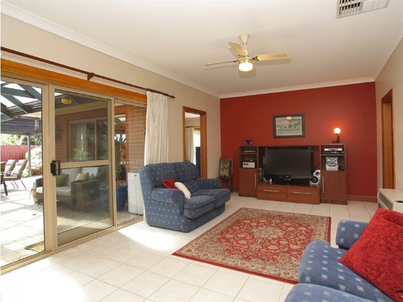 14 Jutland Parade, Woodcroft SA 5162