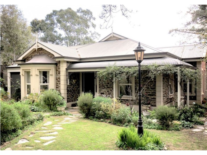 1A Horseshoe Drive, Aberfoyle Park SA 5159