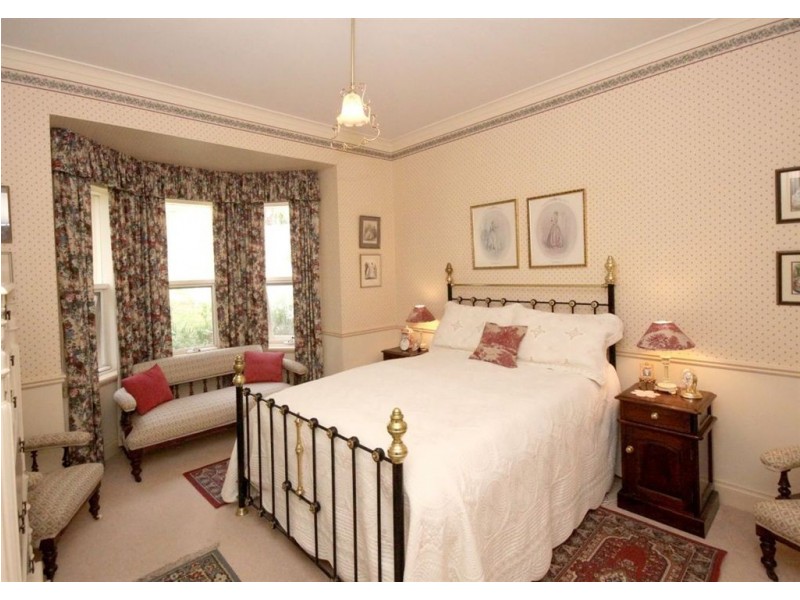 1A Horseshoe Drive, Aberfoyle Park SA 5159