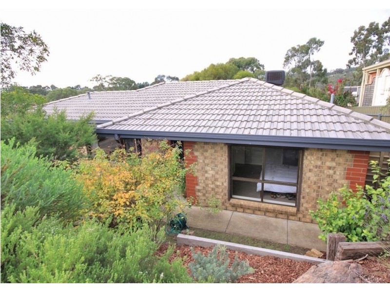 10 Crossing Road, Aberfoyle Park SA 5159