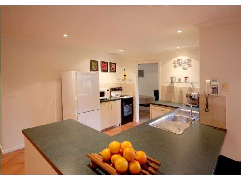 10 Crossing Road, Aberfoyle Park SA 5159