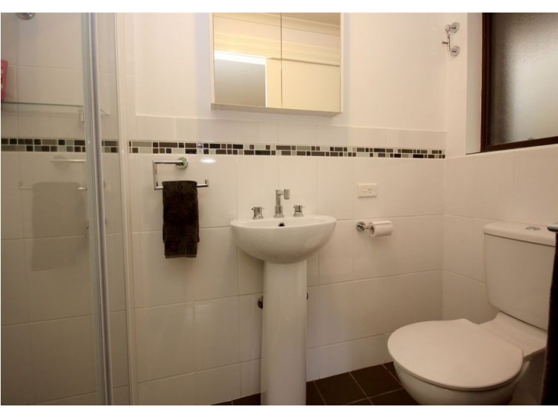 10 Crossing Road, Aberfoyle Park SA 5159