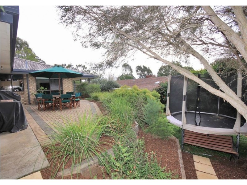 10 Crossing Road, Aberfoyle Park SA 5159