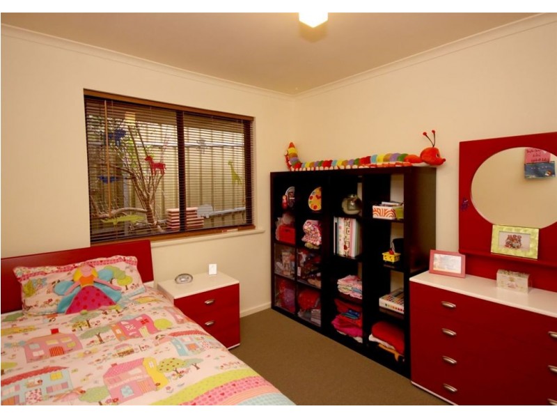 10 Crossing Road, Aberfoyle Park SA 5159
