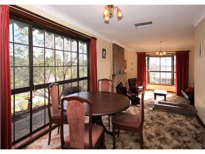 14 Horseshoe Drive, Aberfoyle Park SA 5159