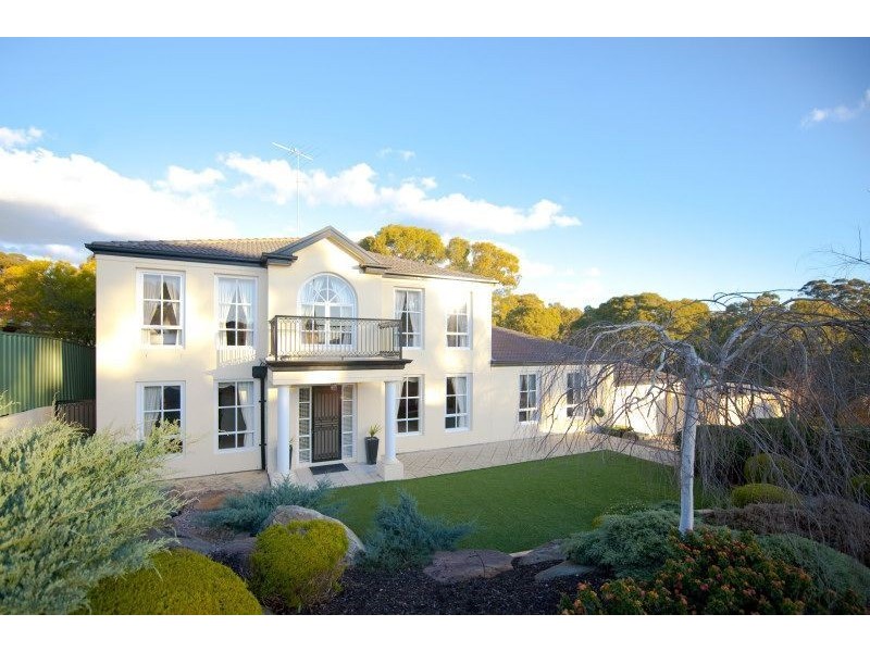 1 Myna Court, Flagstaff Hill SA 5159