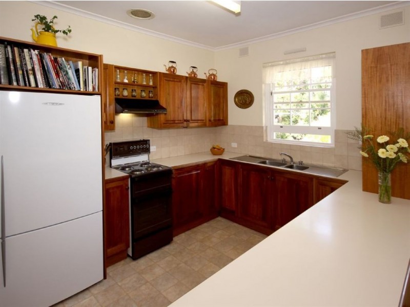 97 Daveys Road, Flagstaff Hill SA 5159