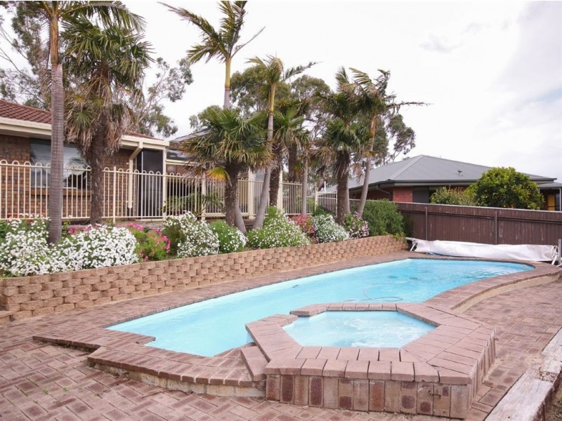 41 Oakridge Road, Aberfoyle Park SA 5159