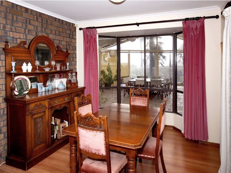 41 Oakridge Road, Aberfoyle Park SA 5159