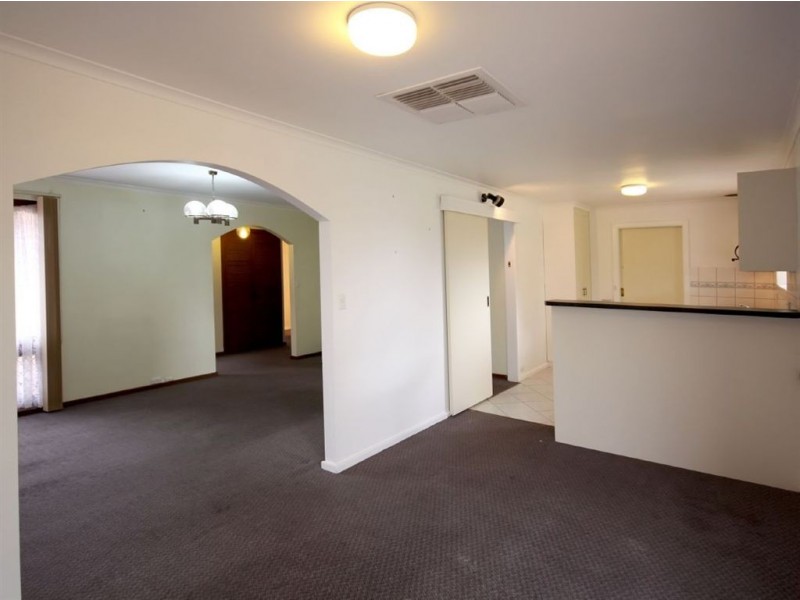 73 Black Road, Flagstaff Hill SA 5159