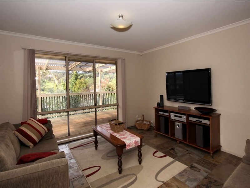 9 Gleneagles Road, Aberfoyle Park SA 5159